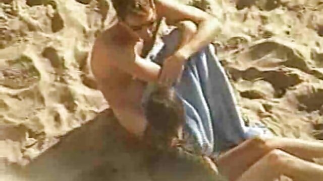 Une video porno lesbinne main dans un vagin, c'est génial