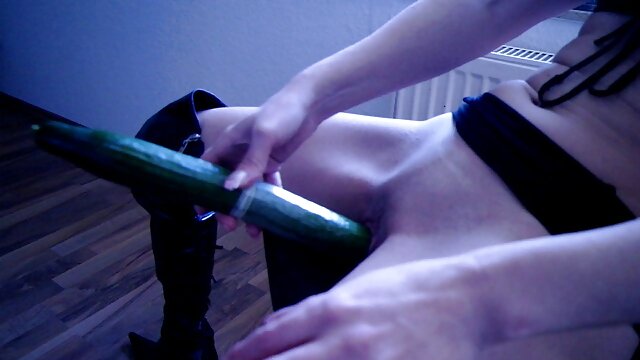 BBW avec de film x avec lesbienne gros traites a dormi avec un homme d'affaires de premier plan